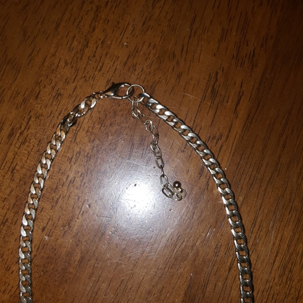 $5 ITEM MUST BUNDLE WITH 2 OTHER ITEMS Adjustable costume choker - Picture 5 of 5